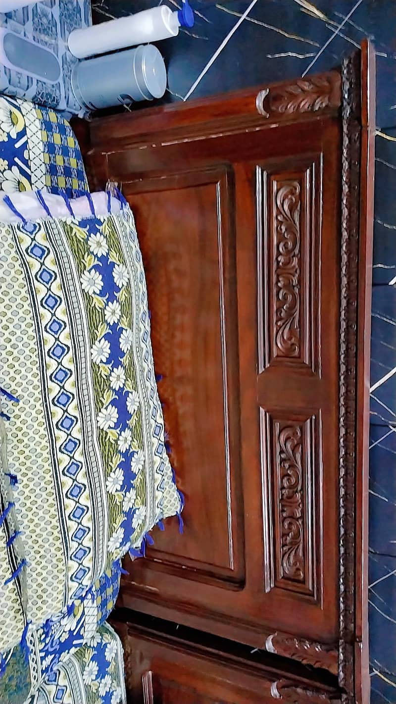 Beds , side Table , Mattress  condition 100 3