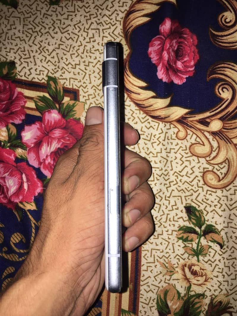Google Pixel 7a 4
