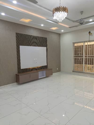 1 Kanal House Available For Rent In PCSIR Phase 2 Near To UCP University Shokat Khanam Hospital