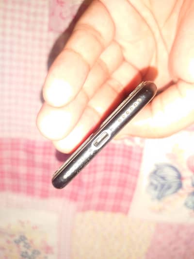 Apple iPhone SE