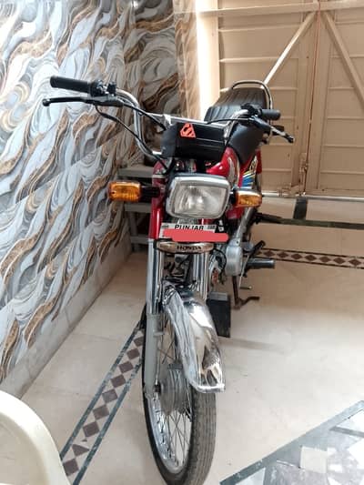 Honda CD70                              contact: 03216629630