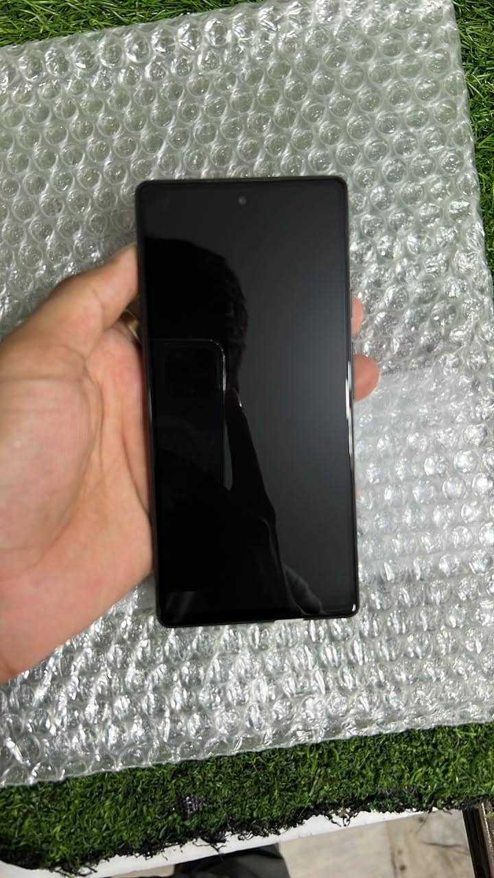 Google Pixel 6a 1