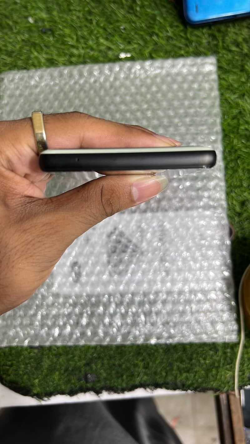 Google Pixel 6a 3