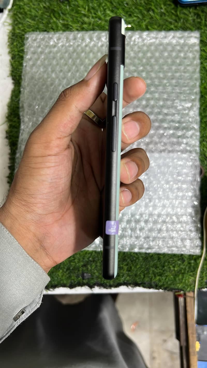 Google Pixel 6a 4