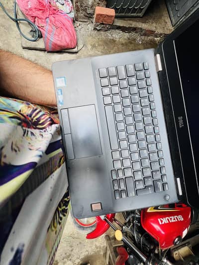 Dell latitude E7270