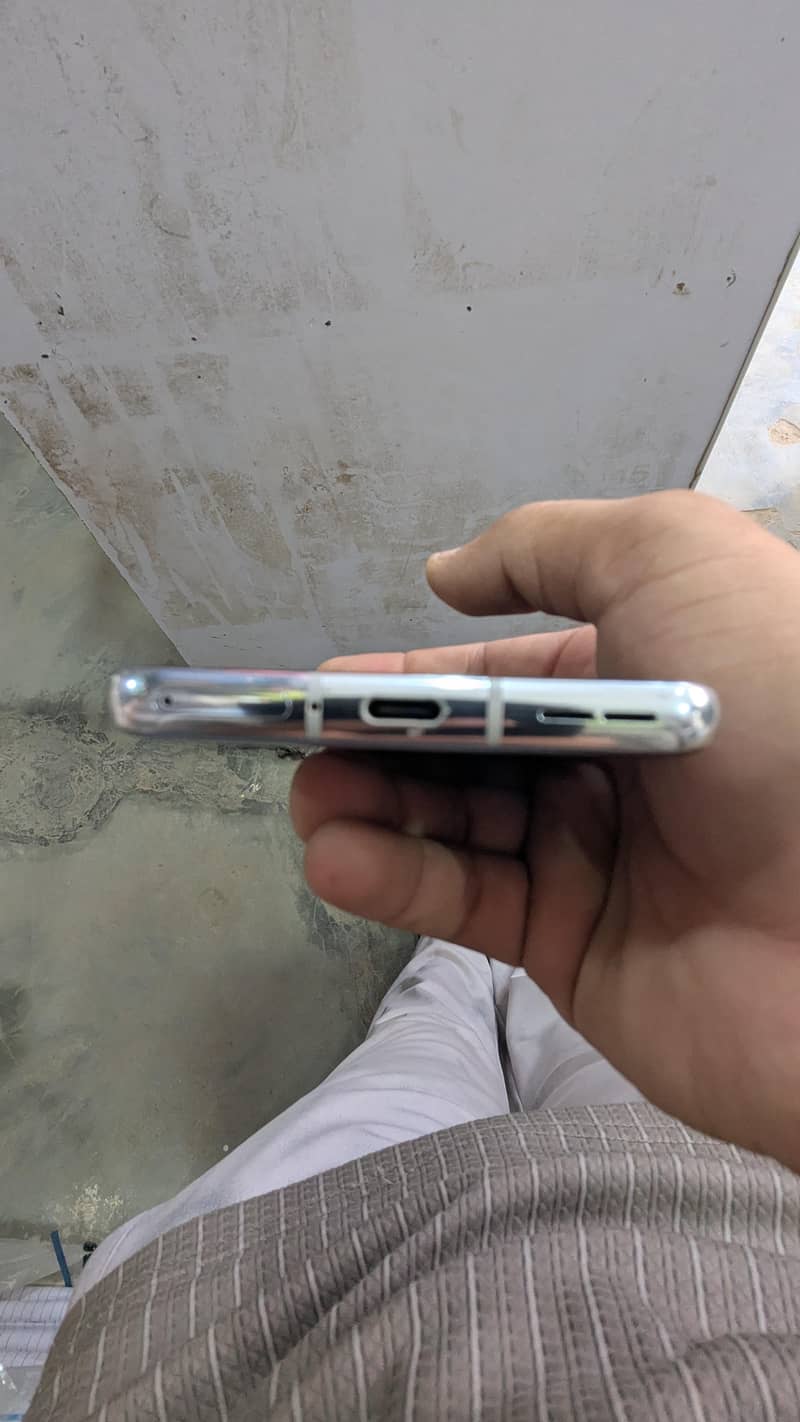 One Plus 9 Pro 1