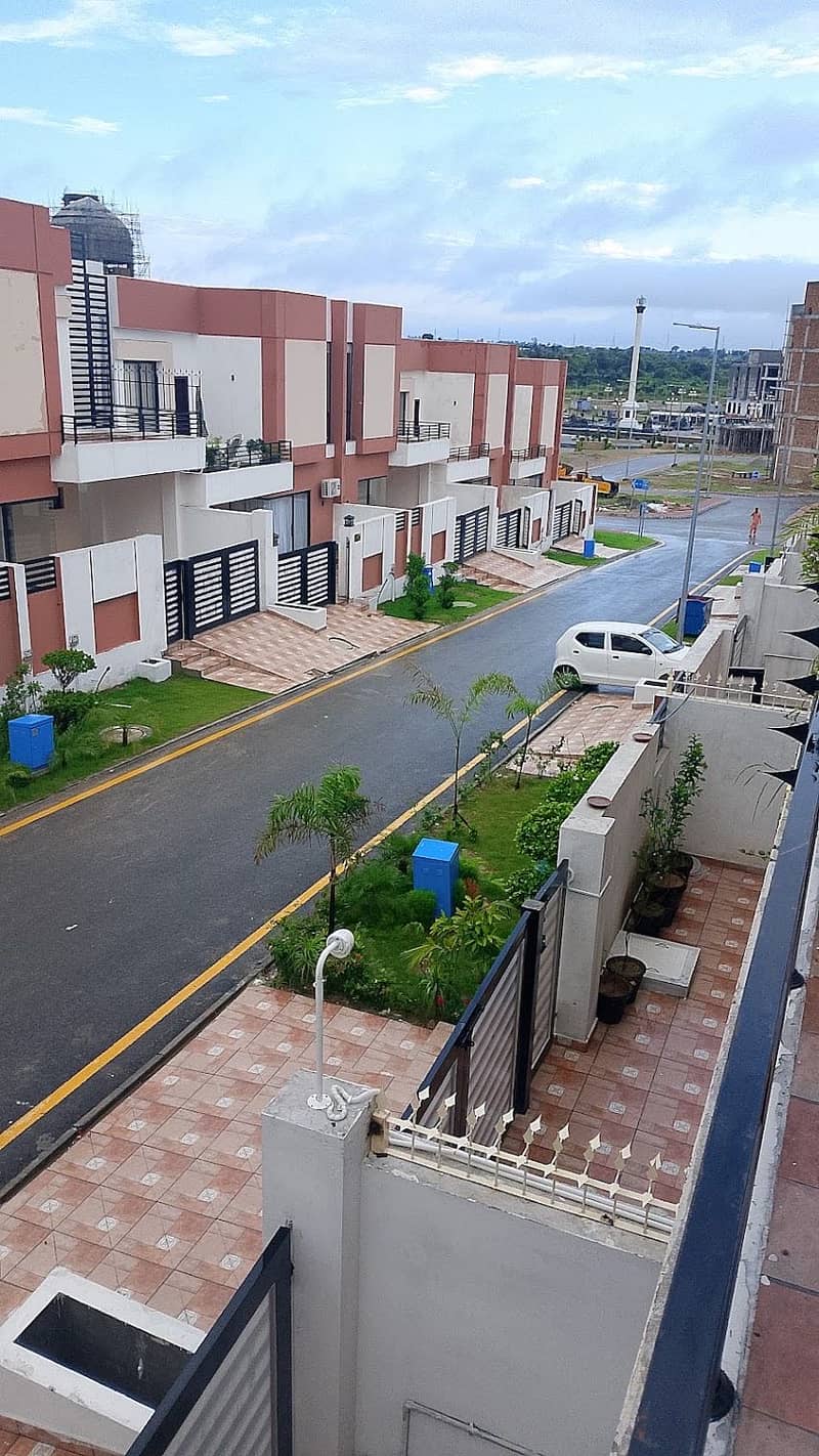 8M CORNER+PARK FACING Plot 5