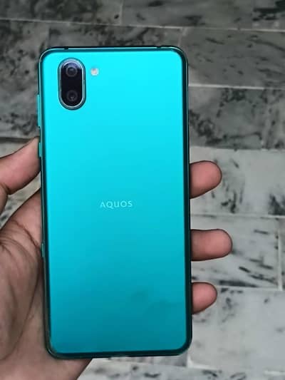sharp Aquos R3