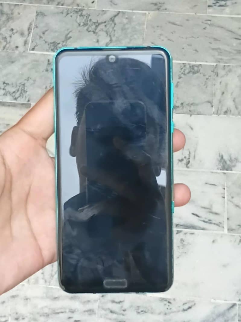 sharp Aquos R3 5