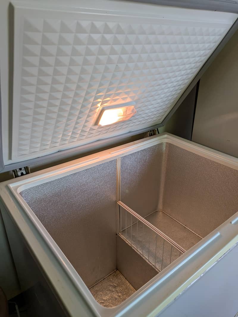 dawlance freezer 2