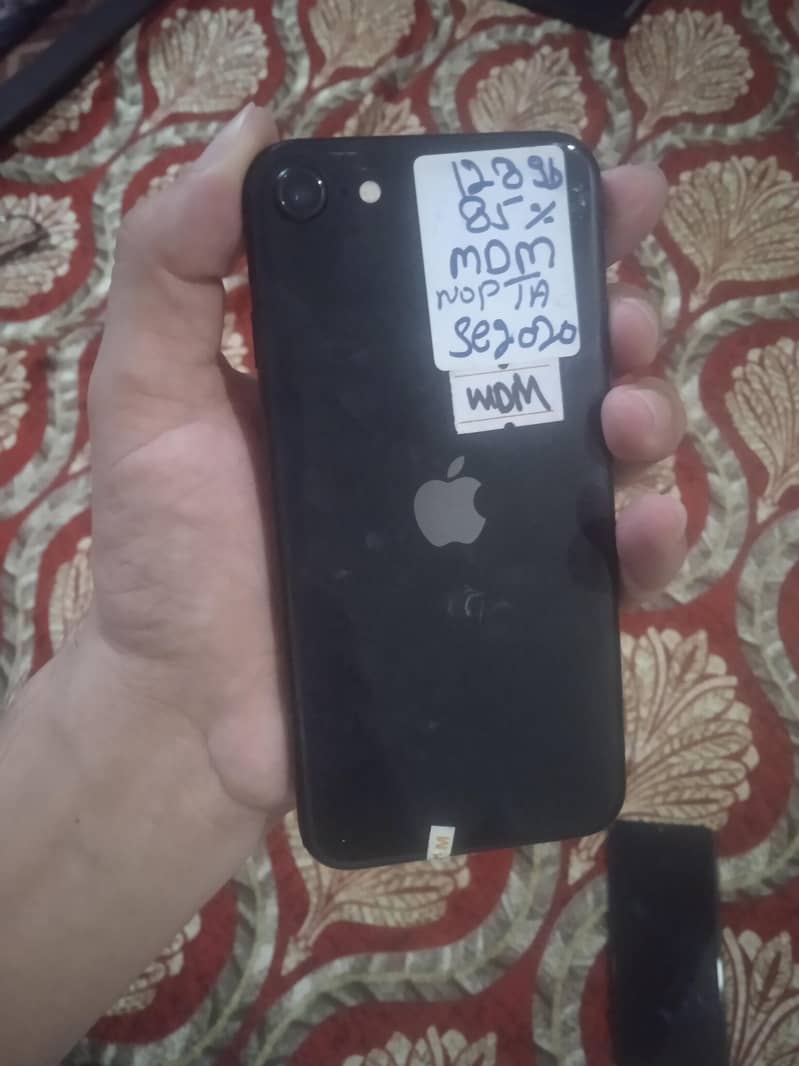 Apple iPhone SE 3