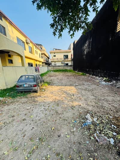 10 Marla Residential Plot For Sale In The Perfect Location Of Bahria Town Phase 3