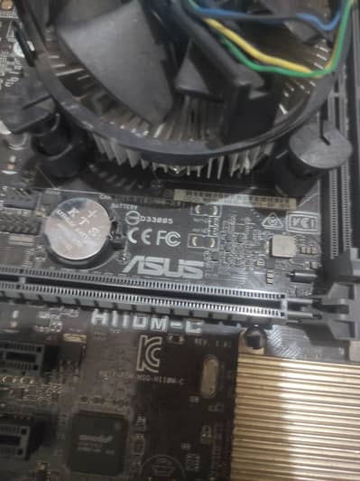 intel i3 7th gen + h110m + stock cooler