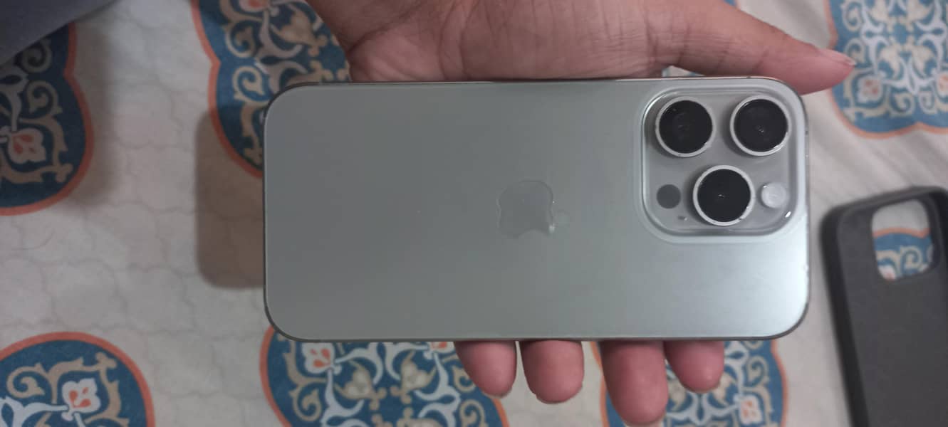 Apple iPhone 15 Pro 7