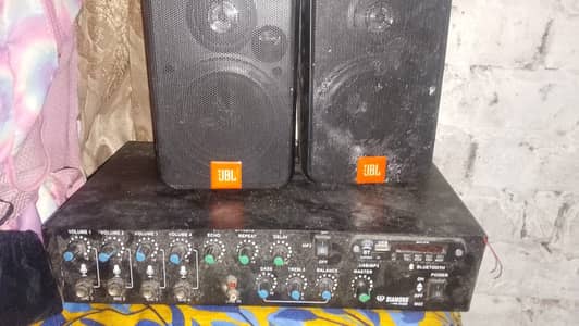 3 Speakers with 1 Amplifier