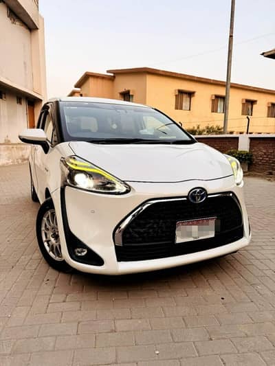 Toyota Sienta 2018
