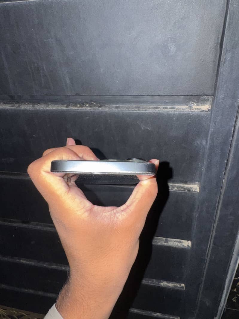 Apple iPhone 13 Pro 4