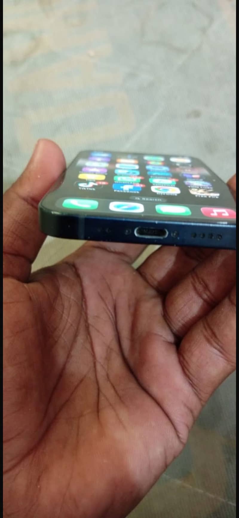 iphone 12 mini 4