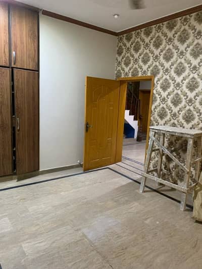 5 Marla Portion Available For Rent