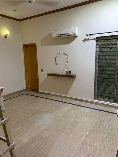 5 Marla Lower Portion For Rent