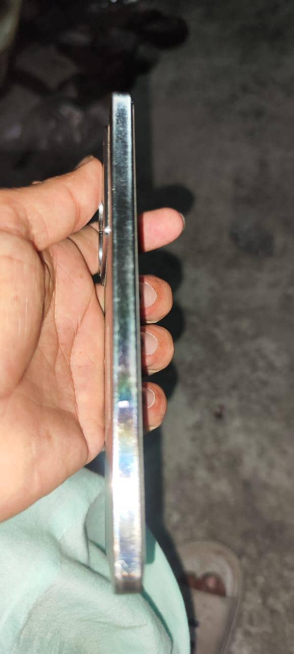 Infinix Note 40 4
