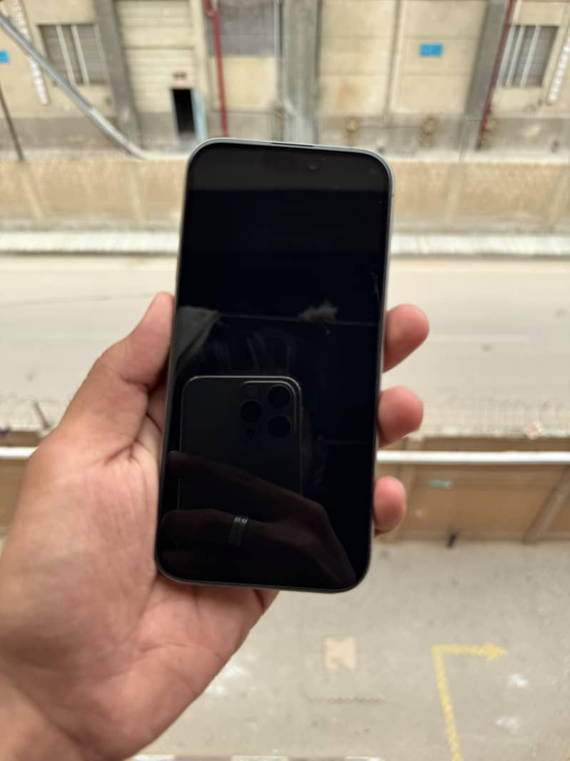 Apple iPhone 15 Pro 1