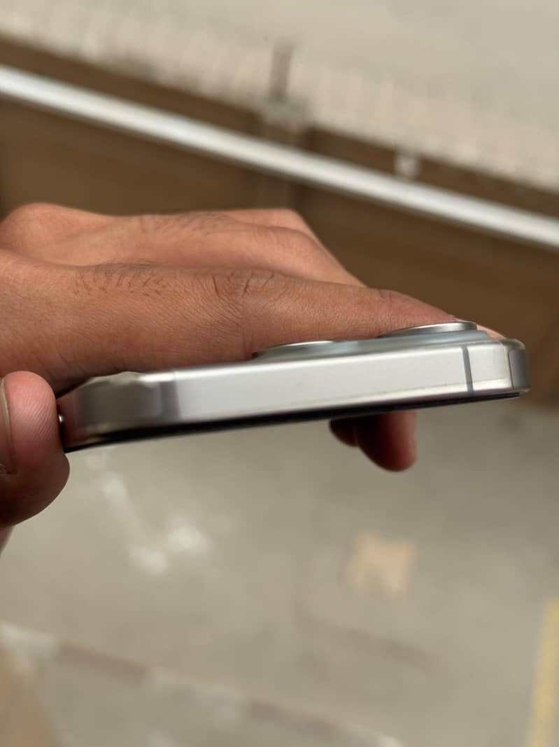 Apple iPhone 15 Pro 5