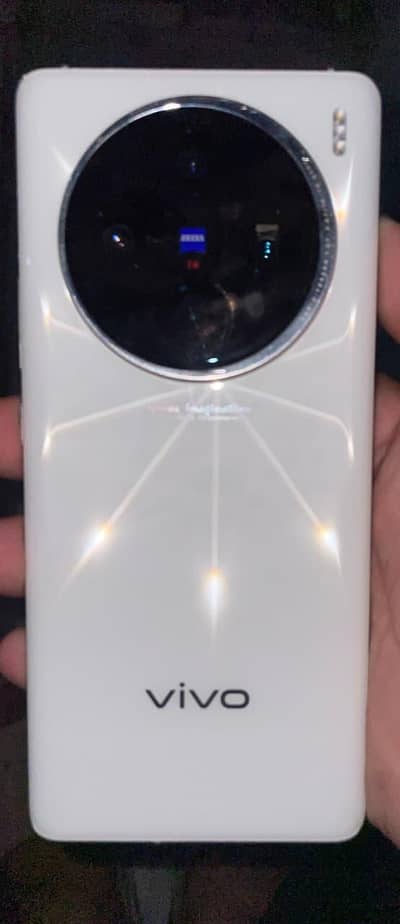 Vivo X100