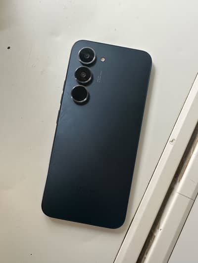 Tecno spark 40 pro with warrenty