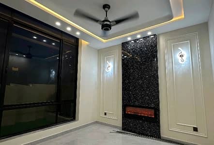 In Central Park - Block A House Sized 10 Marla For sale