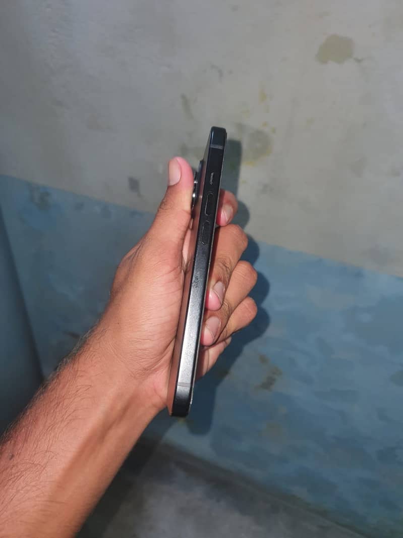 Apple iPhone 15 plus 2