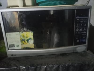 LG  full size Microwave oven