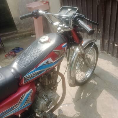 Whatsapp number 03154691901 high quality china 125 honda