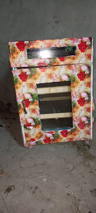 incubator for 200 eggs