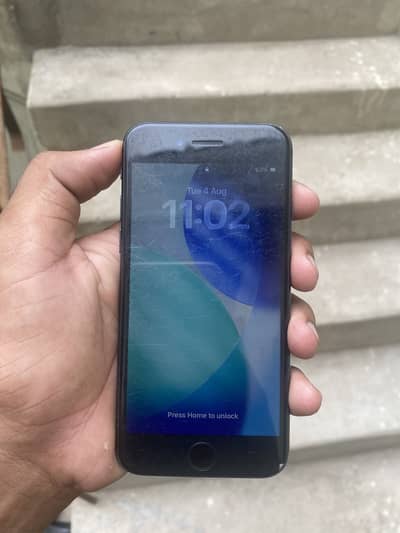 Apple iPhone SE
