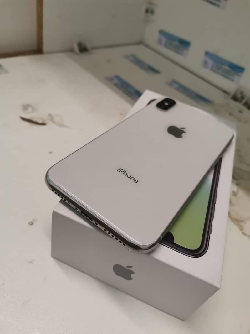 Apple iPhone X 1