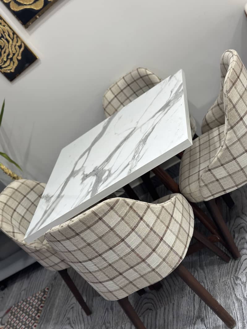 Dining table 3
