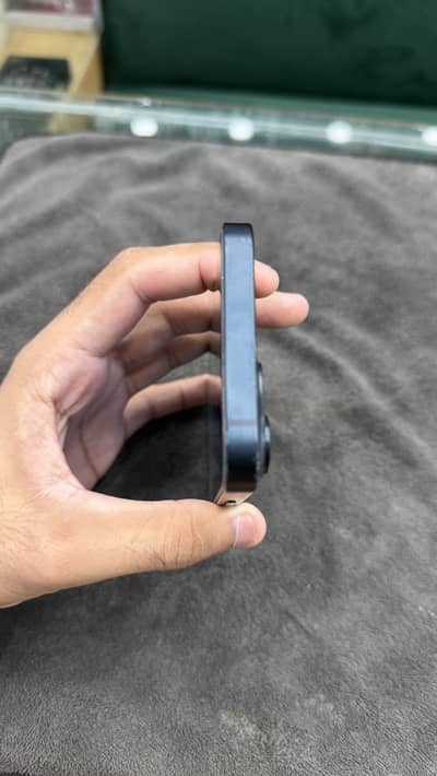 Apple iPhone 14