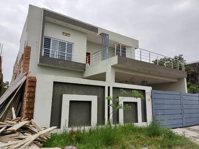 40*80 , 1.5 Storey , 5 Beds Attach Bath , Urgent Sale