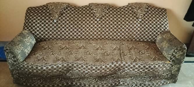 5 seater sofa ok condition