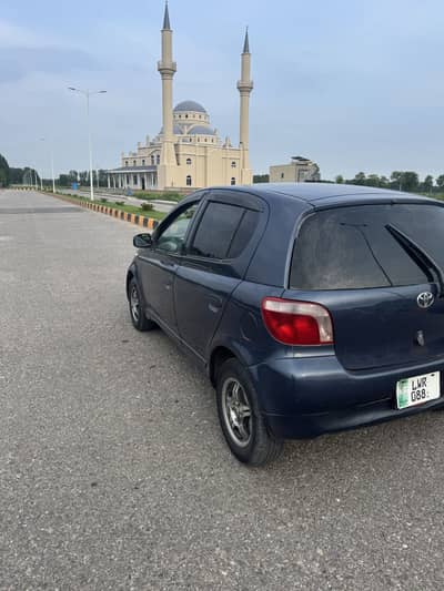 Toyota Vitz 2006