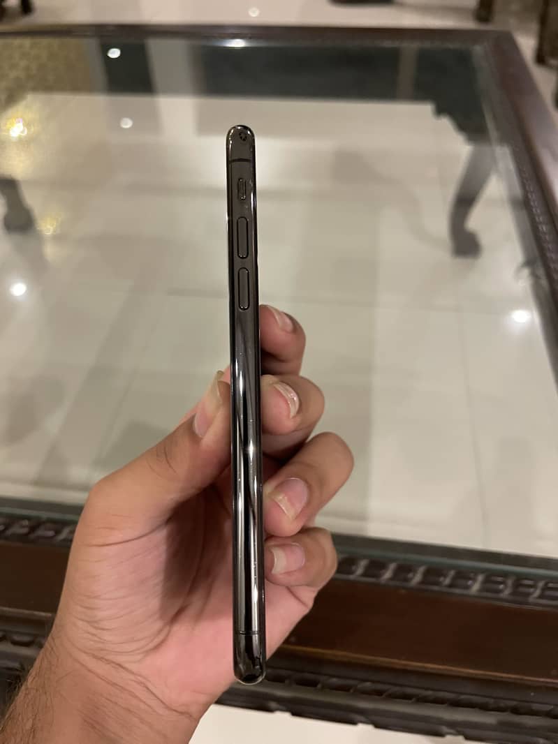 iPhone xs 2