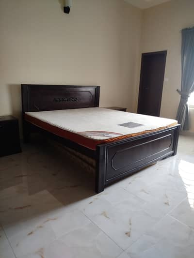 King sized bed with MoltyOrtho mattress