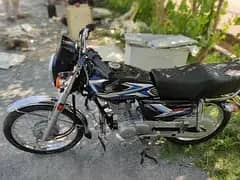 Honda 125.2025 model . Red color