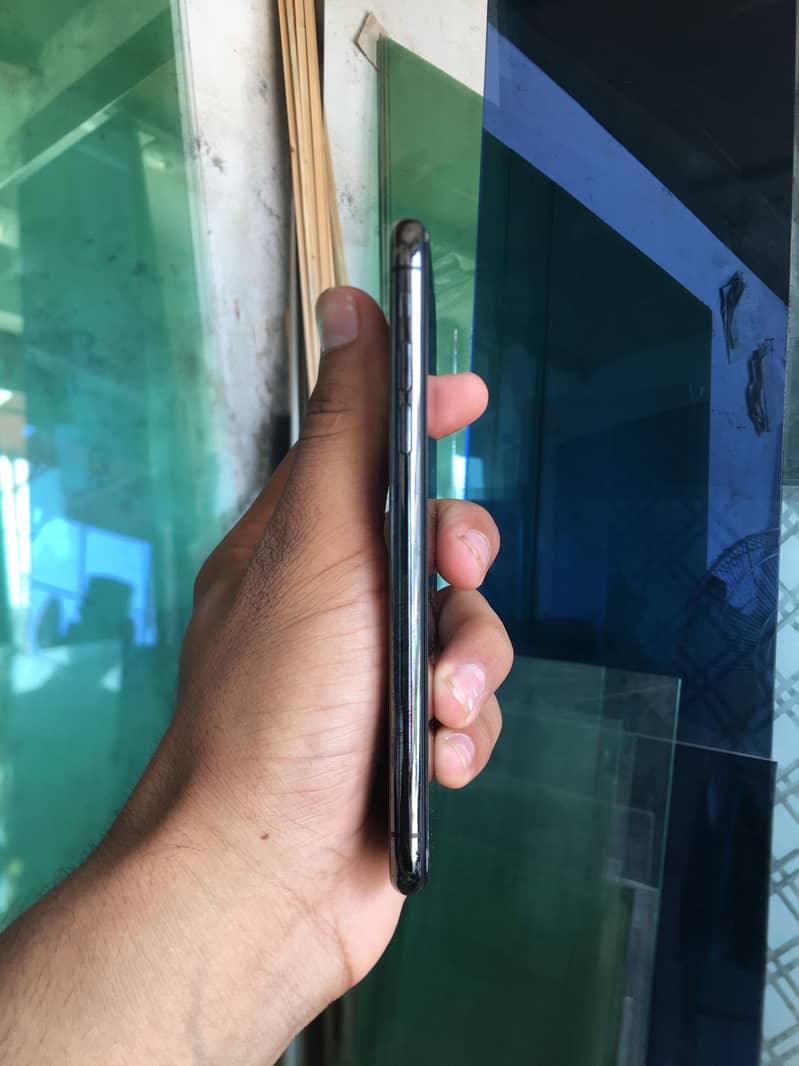 Apple iPhone X 2