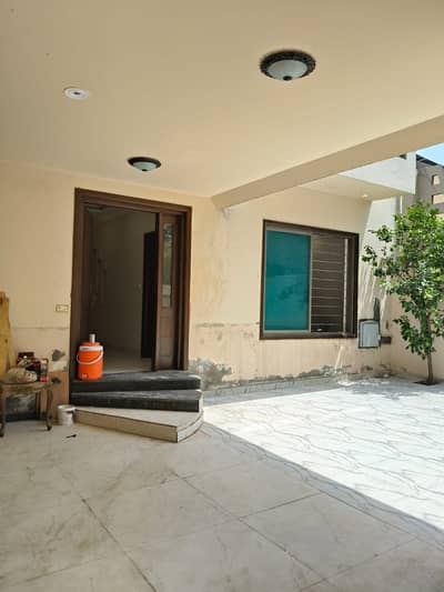 Beautiful 10 Marla House Available For Rent in Kohinoor City Faisalabad