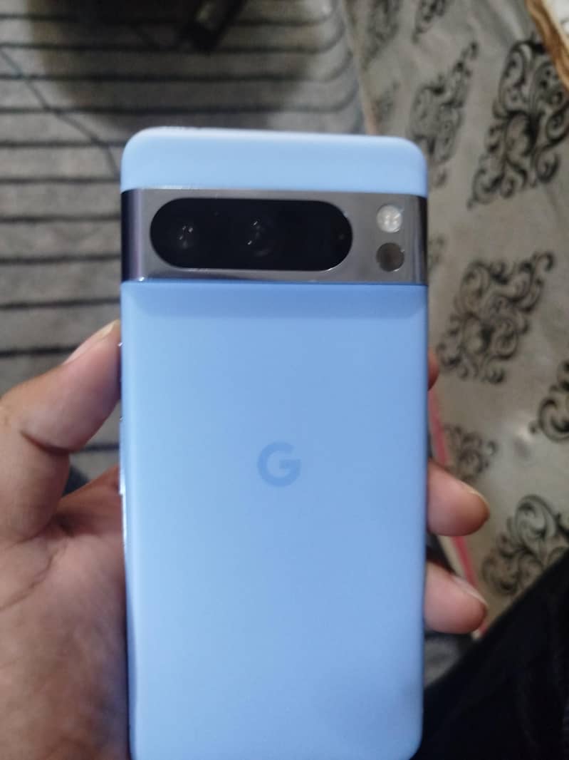 Google Pixel 8 Pro 2