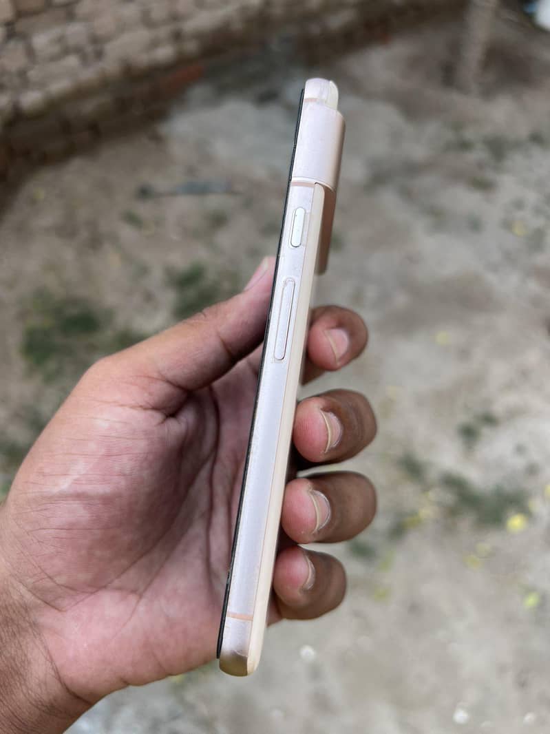 Google pixel 8 3