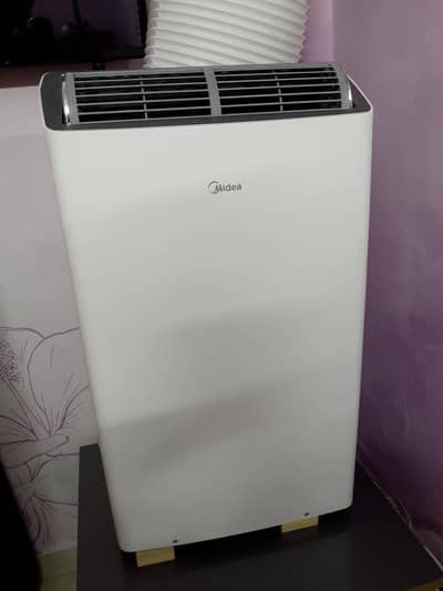 Midea Standing Inverter Ac