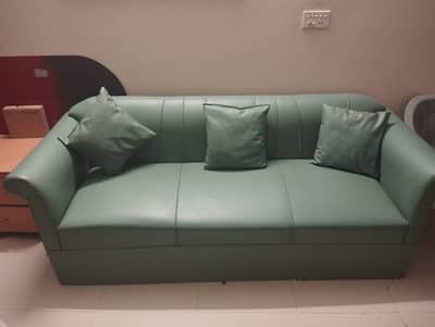 5 Seater Sofa Set - Good Condition